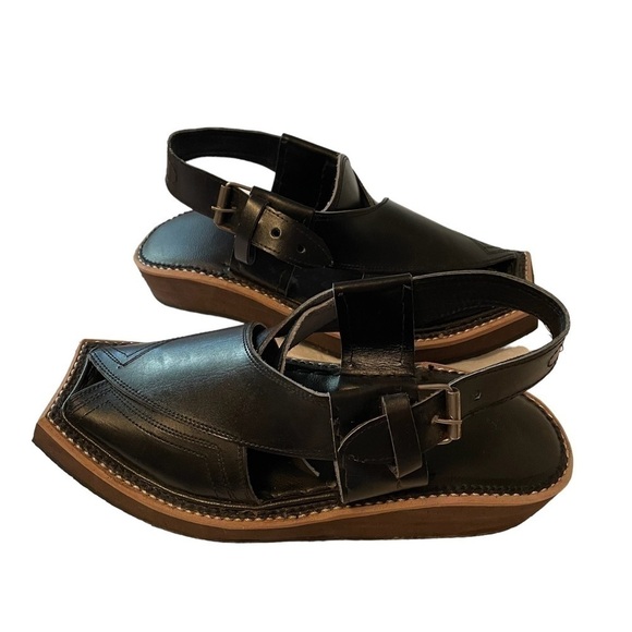 KAPTAN Handmade Leather
Peshawari Chappal/Sandal - Picture 11 of 11